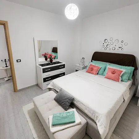 Leonardo's Modern Apartment Durres